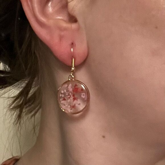 Fairy Red & Pink & White & Purple Real Dry Flower Floral Circle Shaped Earrings - Picture 5 of 10